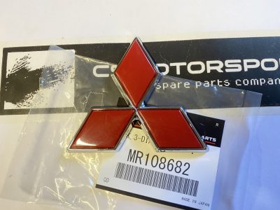 MR108682 Logo coffre MITSUBISHI rouge E6