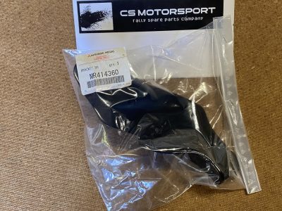 MR414360 Support droit triangle supérieur arrière suspension E5-9