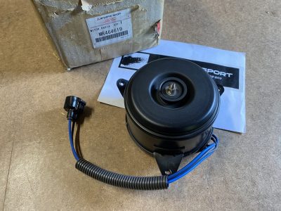 MR464619 Moteur ventilateur refroidissement E7-9