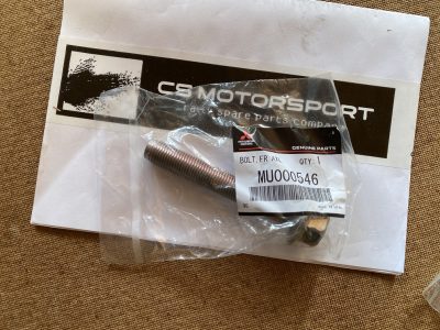 MU000546 Vis M14x90 fixation triangle avant + différentiel arrière RS E10