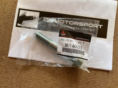 MU140023 Vis fixation différentiel arrière E10