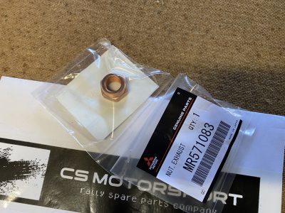 MR571083 Ecrou cuivre échappement E4-10