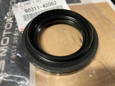 90311-42062 Joint spi sortie différentiel arrière GR Yaris (42330G 42340D)