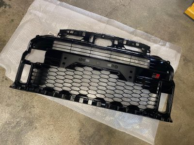 53102-52240 Grille calandre pare choc avant GR Yaris GEN1 (53102B)