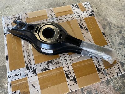 48730-33160 Bras suspension inférieur arrière gauche et droit ARG ARD GR Yaris (48730F 48740F)