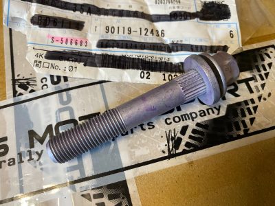 90119-12436 Vis bras suspension arrière GR Yaris